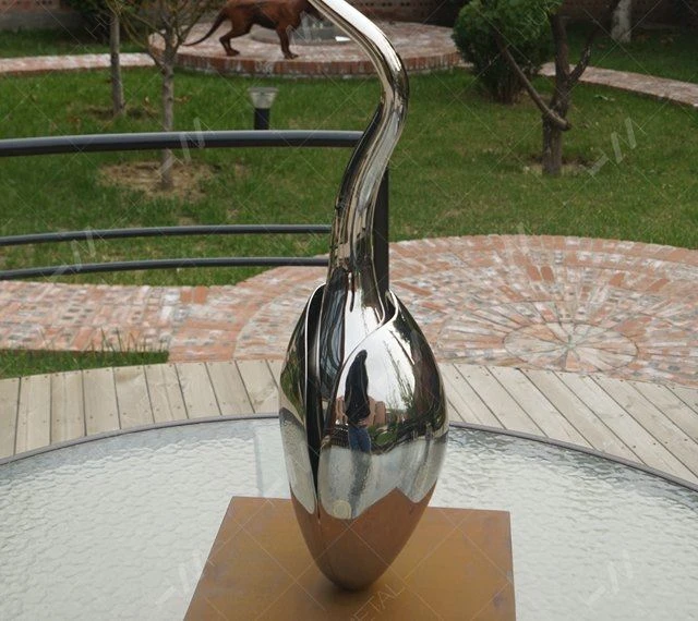 Escultura moderna de llavors d'acer inoxidable