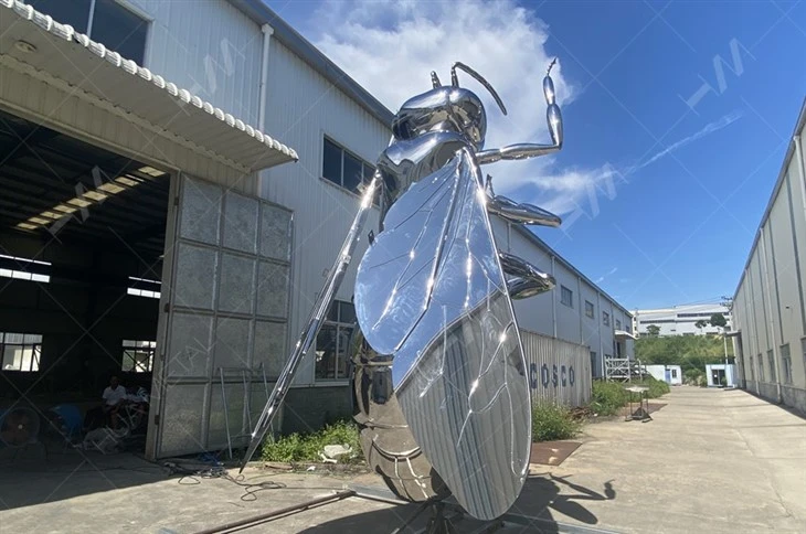 Mirror Polished Stainless Steel Bee Sculpture best