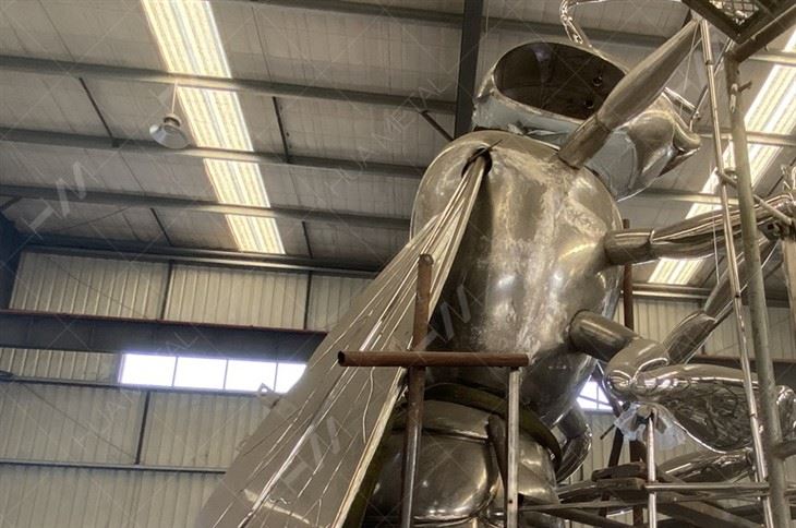 Mirror Polished Stainless Steel Bee Sculpture best